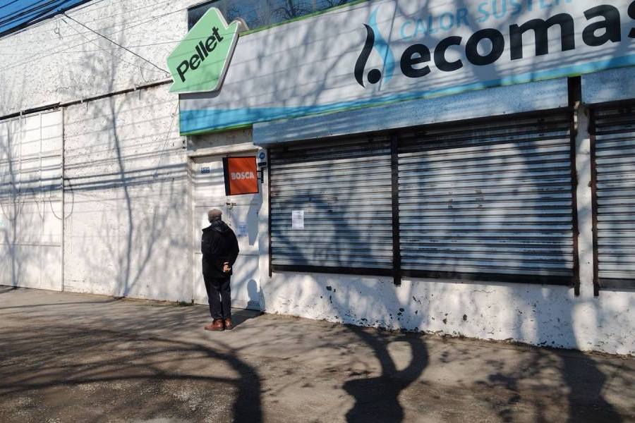 Stock de pellet hace crisis en Chillán: no hay dónde conseguirlo y compradores analizan volver a la leña