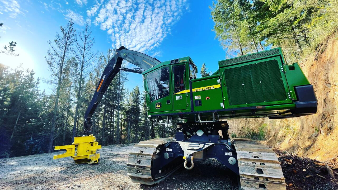 John Deere Revolutionizes Steep Slope Work with the Shovel Logger 959ML