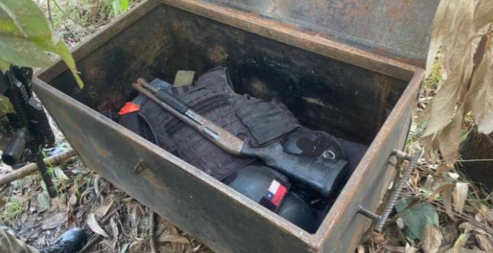 Weapons and ammunition seized during operation in rural area of Ercilla