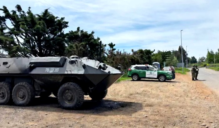 Ministro de Defensa descarta “abandono” de la Macrozona Sur