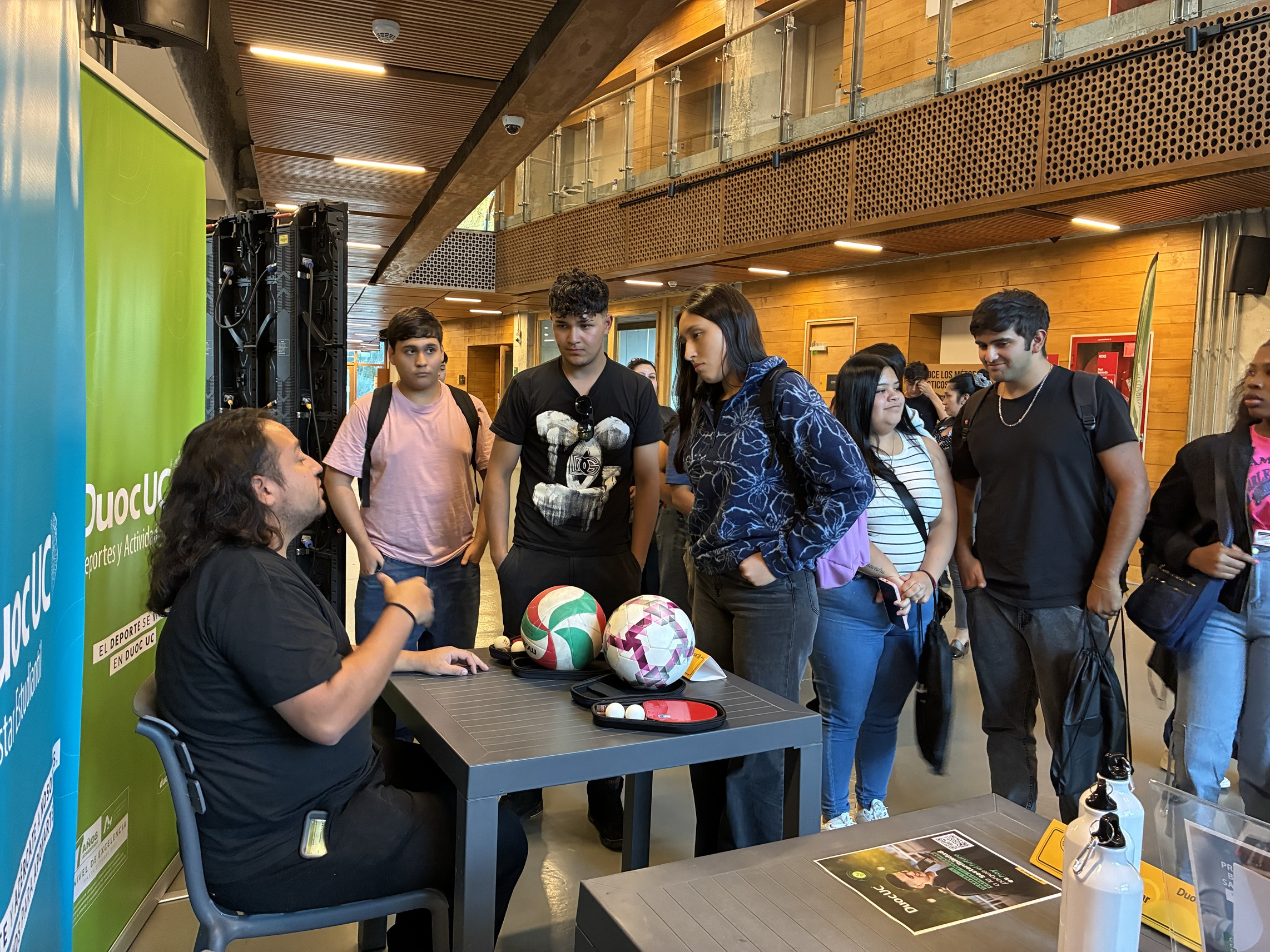 Campus Nacimiento CMPC Duoc UC recebeu 242 estudantes para o início do ano acadêmico