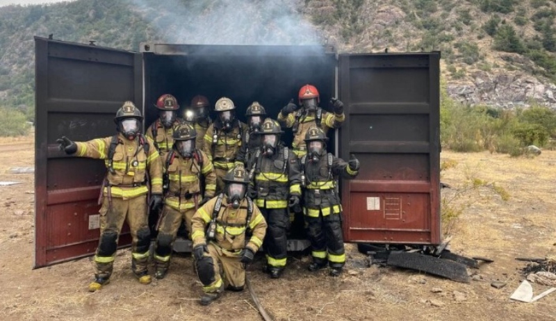 Antuco Firefighters Receive International Training to Handle Emergencies in High-Risk Areas