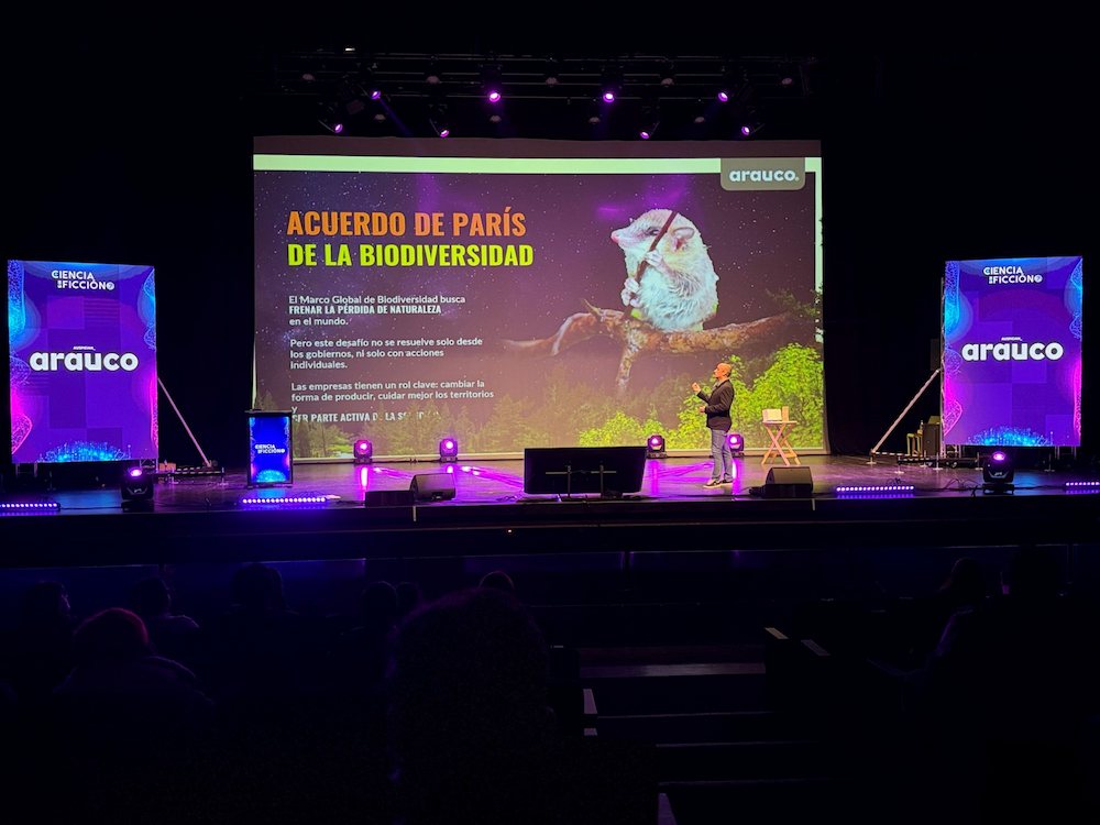 Empresa Arauco destaca satélite chileno que monitorea biodiversidad