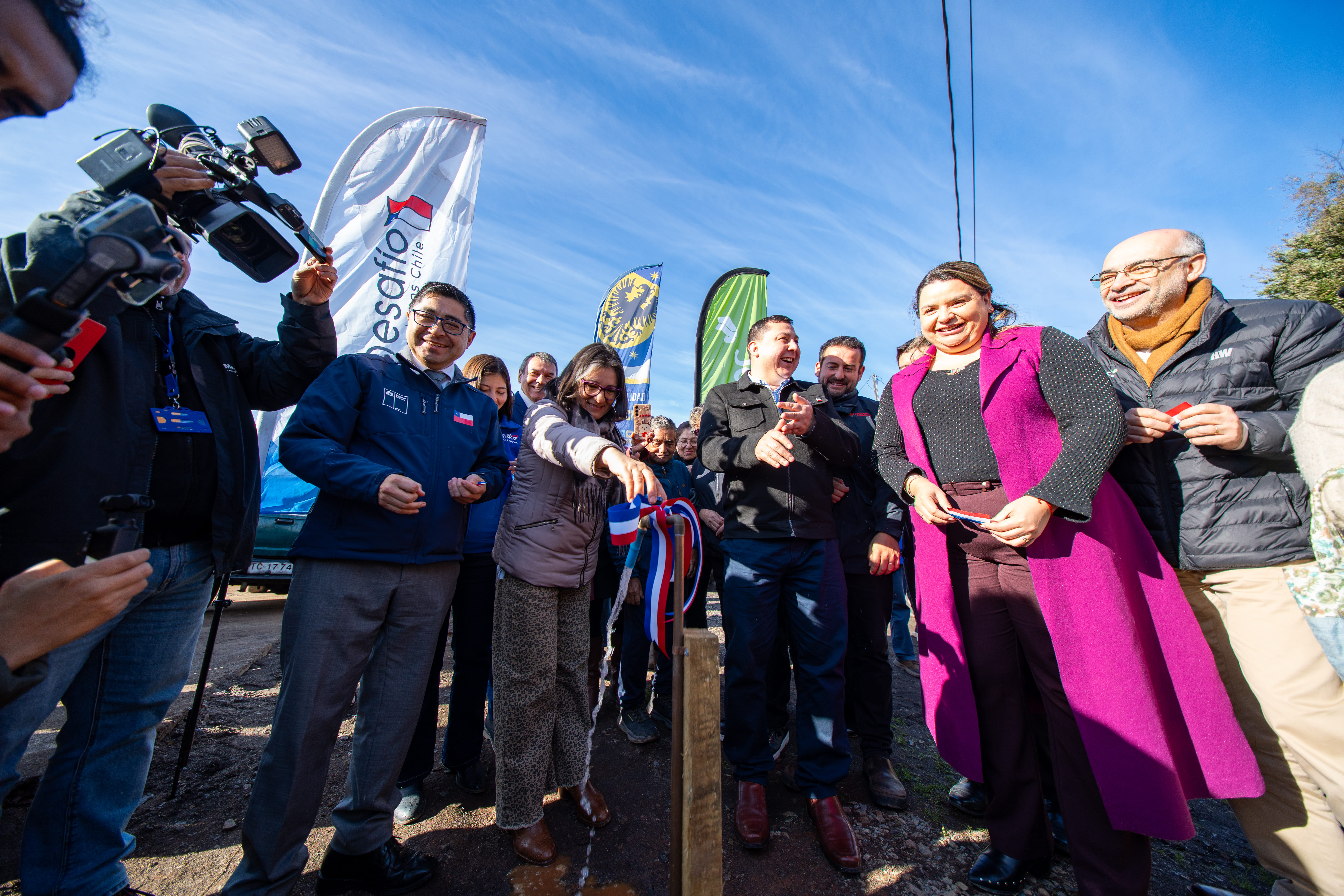 Public-Private Partnership Restores Drinking Water to Community Devastated by Fires in Concepción