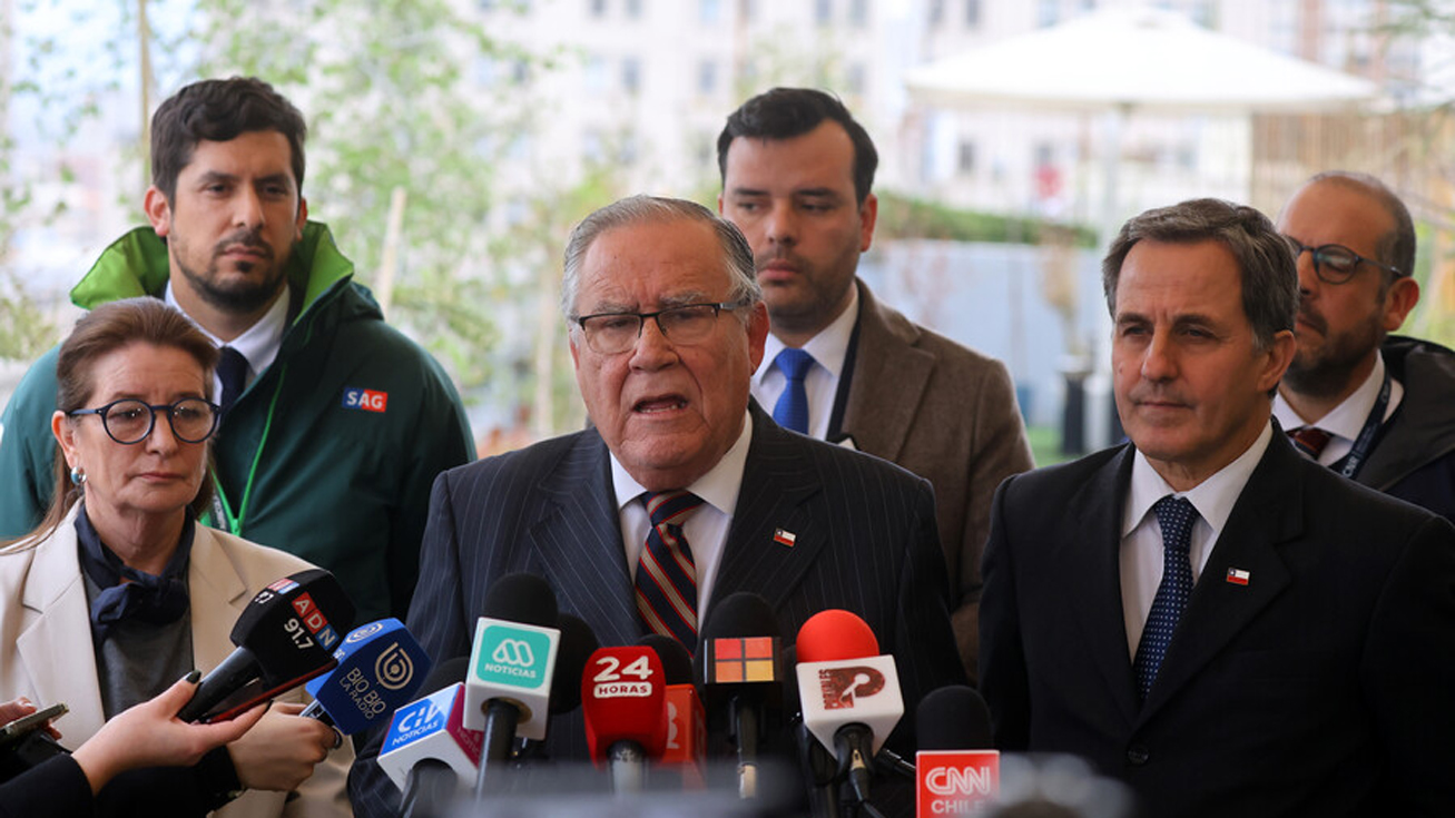 Ministro Campos e tarifas dos EUA: "A lorota que inventaram para nos impor esta medida quase parece piada"