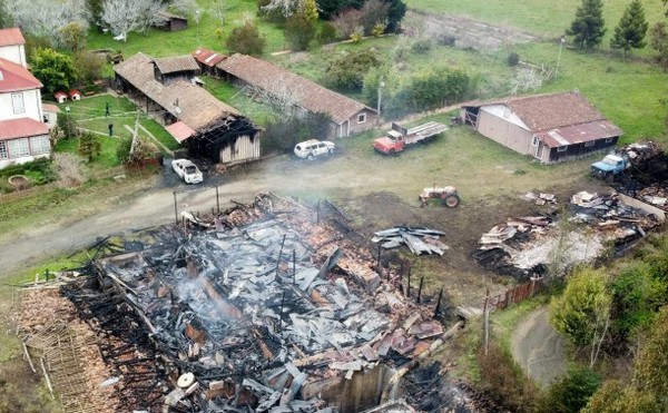 Attack on Molino Grollmus: Formalized suspects lived 20 minutes from the attack site, have prior arrests, and include minors