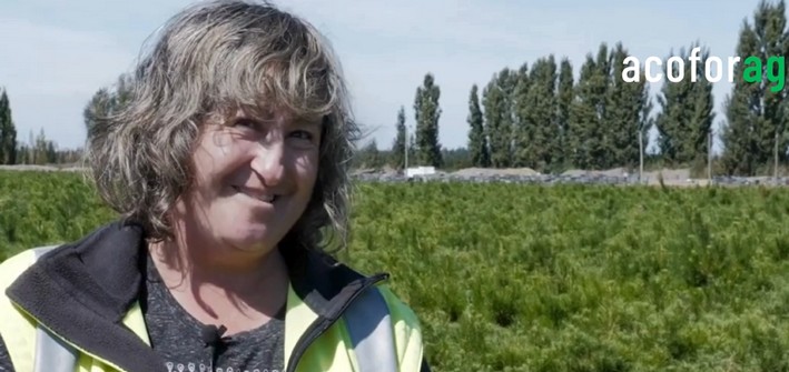 Nancy Cabezas: la agricultora que cultiva verduras y esperanza en armonía con el bosque