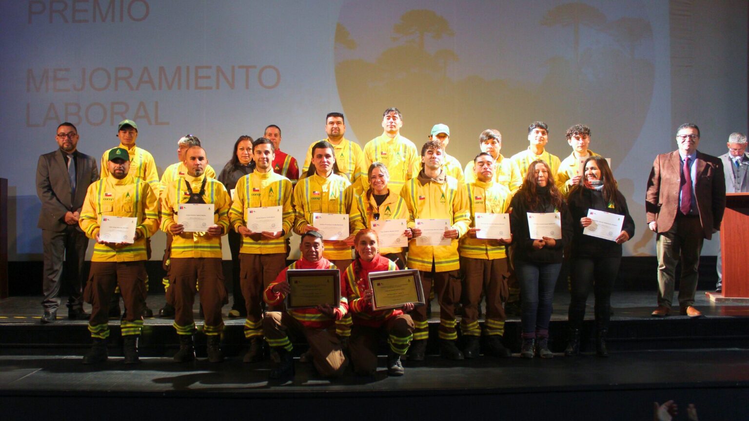 Conaf Valparaíso recognizes the work of its personnel during the highest-risk period for forest fires