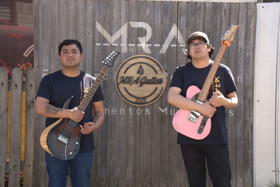 In Lebu, String Instruments Made from Chilean Wood Are Born
