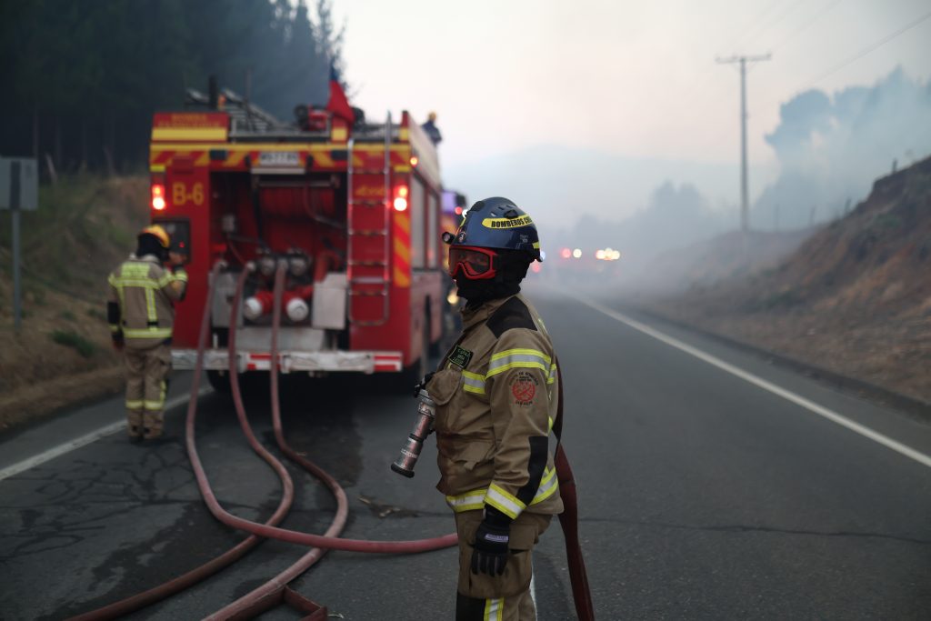 Presidente de Junta Nacional de Bomberos por incendios en Ñuble y Biobío: “Es lo peor que he visto en 40 años”