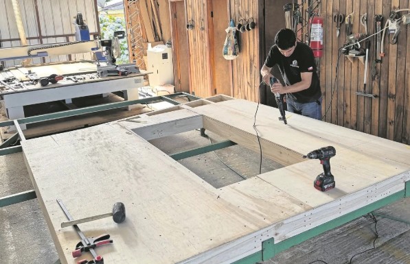 From Paillaco they will support the development of the secondary wood industry