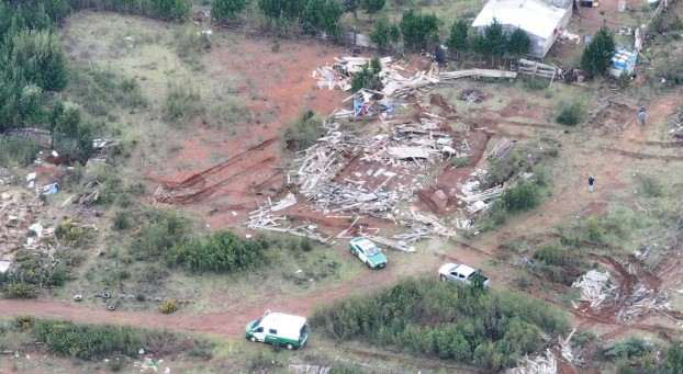 Desalojan ocupaciones ilegales en un predio de Forestal Arauco en Curanilahue