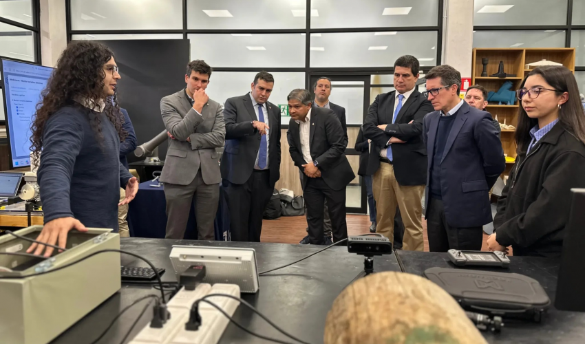 Technologies for the Wood Industry Stand Out During Corfo Visit to the Center for Industry 4.0