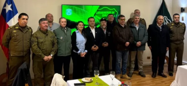 Camioneros y Carabineros desde Bío Bío a Magallanes se reúnen por seguridad vial y evitar atentados