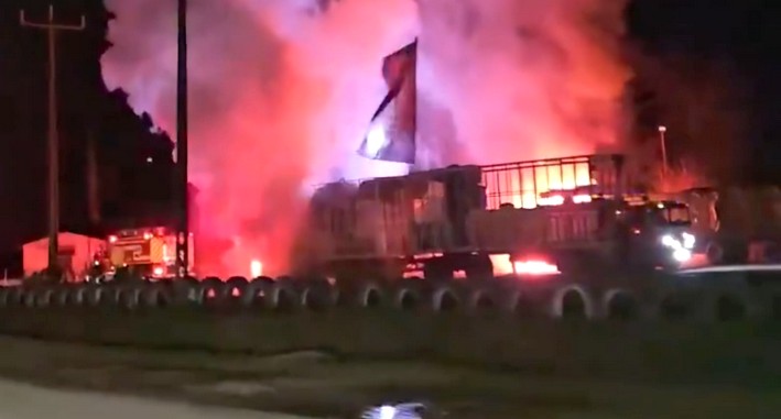 Arson attack in La Araucanía: two trucks consumed by fire