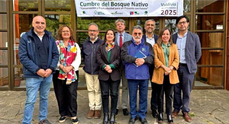Los Ríos Drives Sustainability with Historic Forest Agreement