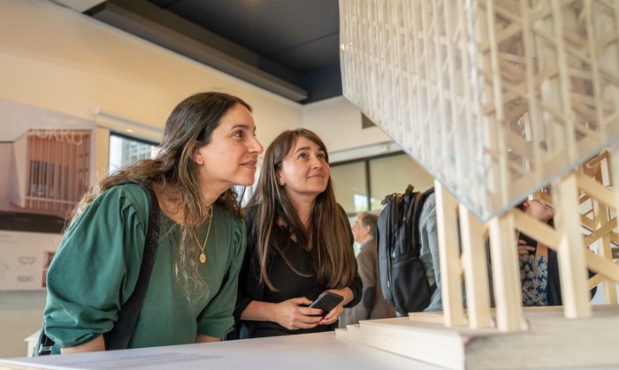 Concepción inaugura exposición finlandesa “Sabia Madera”