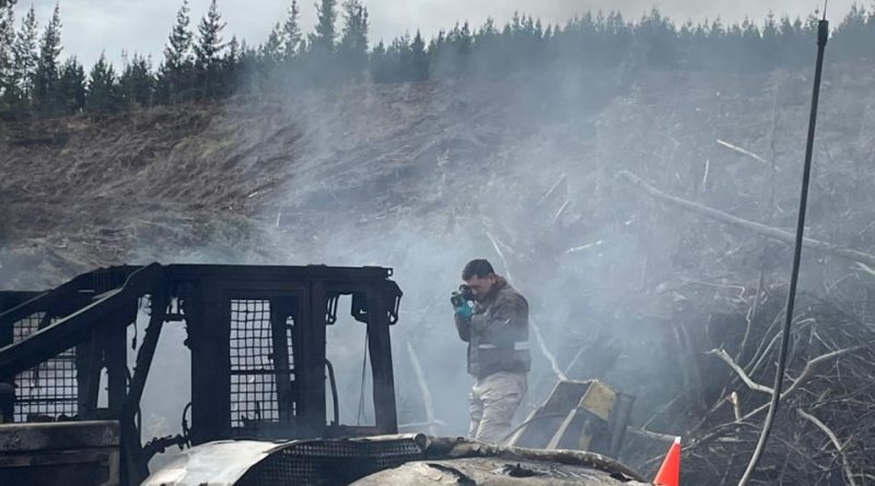 Gobierno invoca Ley Antiterrorista tras atentado incendiario en faena forestal de La Araucanía