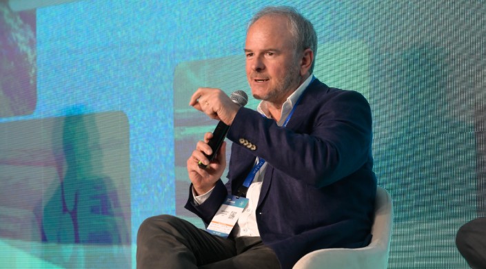 "Precisamos desafiar o conceito de extrativismo a partir de nossas indústrias de recursos naturais"