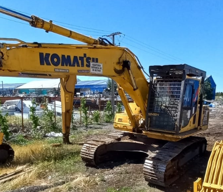 Komatsu PC200LB
