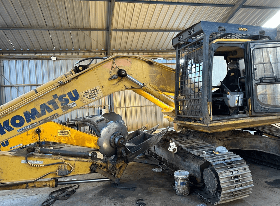 Komatsu PC200LB