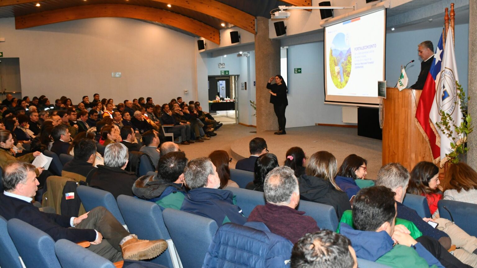 Executive Director of CONAF: "Our Sector Begins a New Cycle"