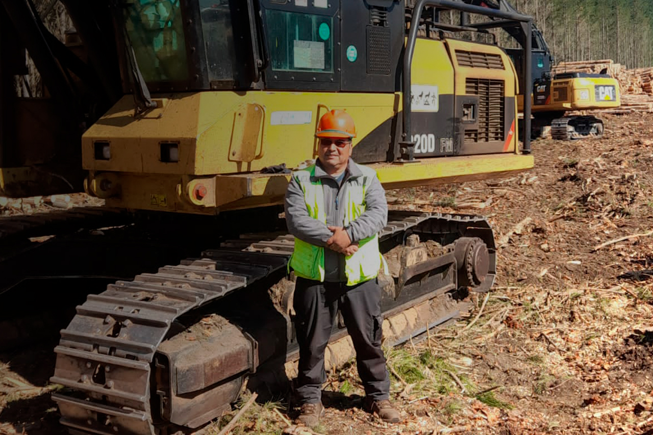 Lisandro Ascencio, operador na Forestal Antares há 30 anos
