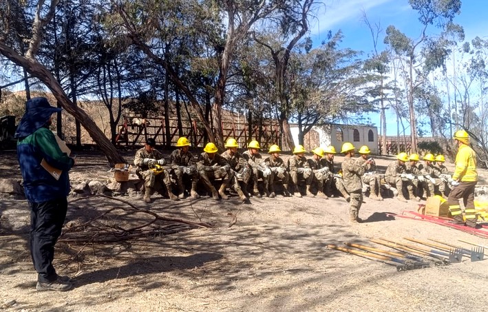 CONAF trained over 100 military personnel from Arica in wildfire prevention and control