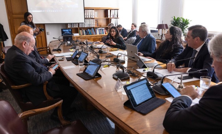 Resultados de investigaciones de EE.UU por aranceles a madera y minerales críticos podrían conocerse durante agosto