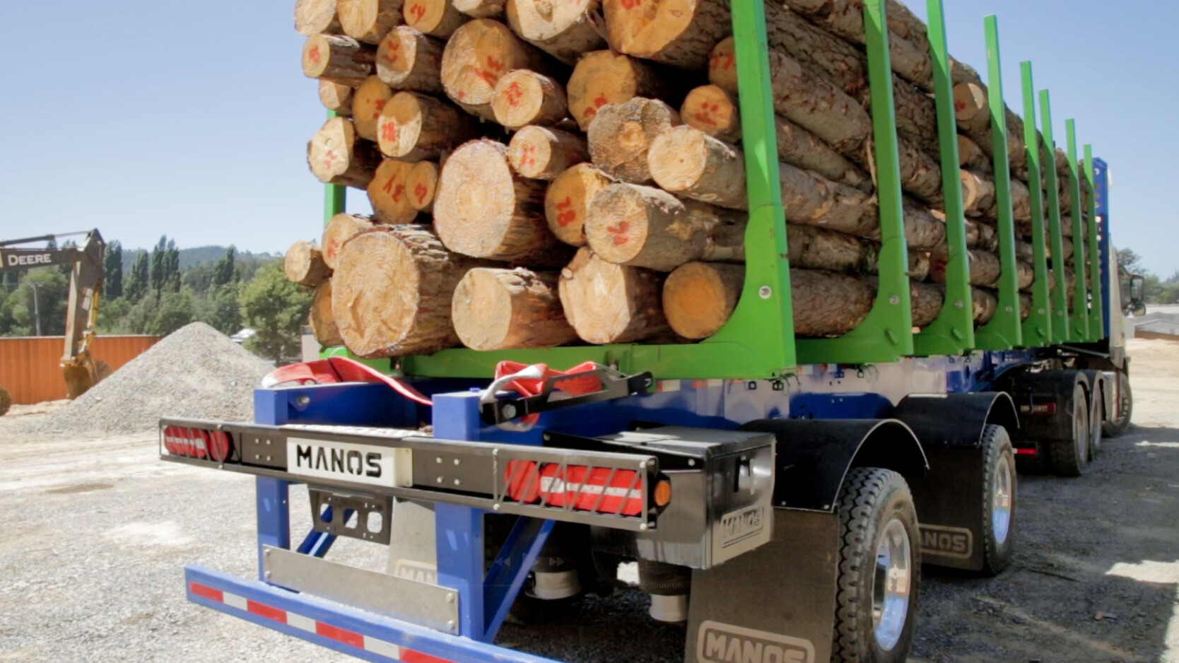 Manos Implementos Arrives in Chile, a Leading Manufacturer of Forestry Trailers in Brazil
