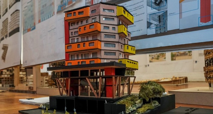 Valparaíso Dresses in Green: Innovation in Sustainable and Food-Related Building